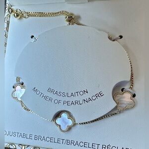 ✨New in Box✨ Mother of Pearl Adjustable Bracelet